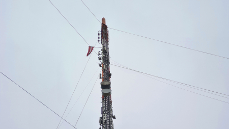 Viesītē, Līvānos, Preiļos un citos valsts augstākajos sakaru torņos svētku laikā pacelti Latvijas karogi