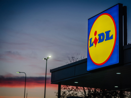 Trešo gadu pēc kārtas “Lidl” darbinieki 1. janvārī nestrādās. Saīsināts darba laiks arī Ziemassvētkos