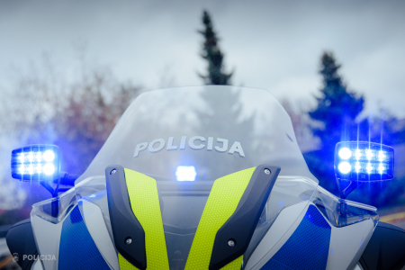 Līvānu novadā piedzēries vīrietis sievietei nolaupa divus mobilos telefonus un elektrovelosipēdu