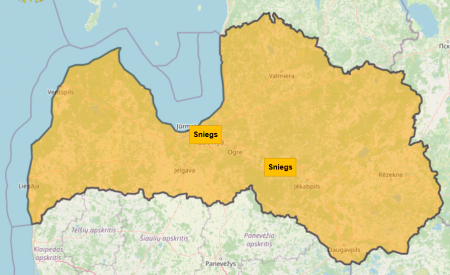 Autovadītājus piektdien sniegputeņa dēļ aicina ieplānot papildu laiku ceļam. Visā valstī izsludināts oranžais brīdinājums