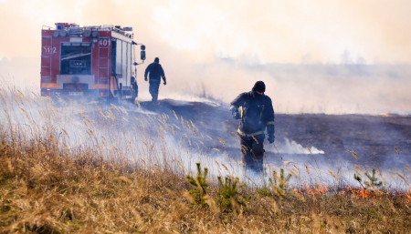 Zasas pagastā dzēsts sausās zāles ugunsgrēks trīs hektāru platībā
