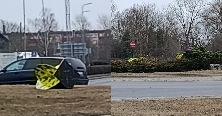 Mums raksta: Jēkabpilī vējš sagāzis Lieldienu dekorus