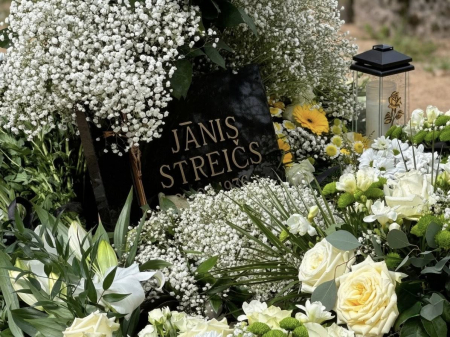 Kinorežisors un scenārists Streičs apglabāts Petrausku kapos Preiļu novadā