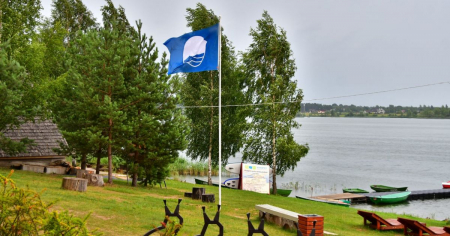 Zilo karogu pie Radžu ūdenskrātuves mastā pacelts jūnija sākumā