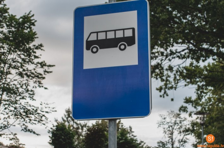 Līvānos pašvaldība šodien nodrošinās autobusu nokļūšanai uz kapiem, lai sakoptu tos pēc vētras